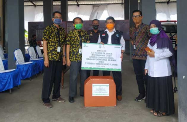 Pegadaian Salurkan Bantuan...