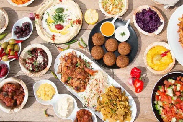 8 Tips Sehat Buka Puasa,...