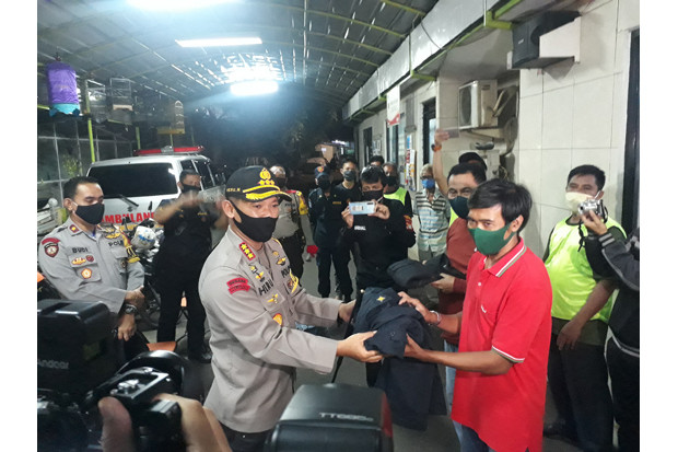 Polisi Gandeng Warga...