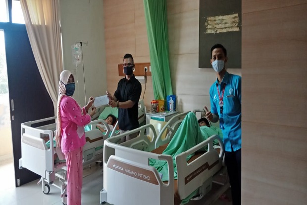 Komunitas Admin IG Salurkan...