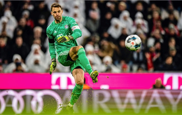 Manuel Neuer: Semua...