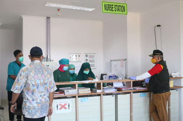Tes PCR di Pondok Gede,...