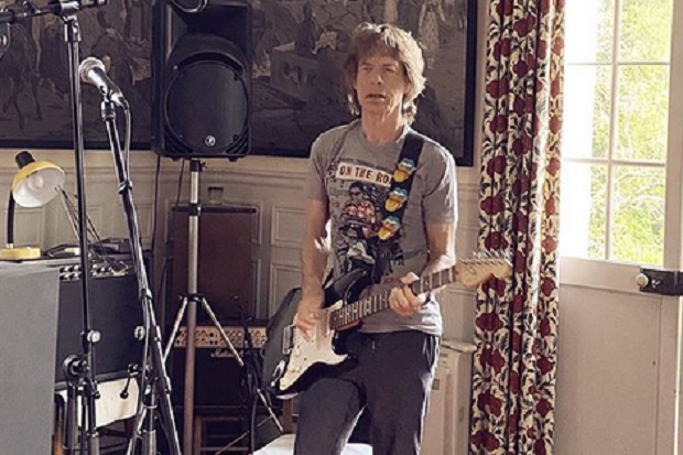 Mick Jagger Pilih Karantina...
