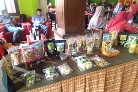 UMKM Terpukul Pandemi...