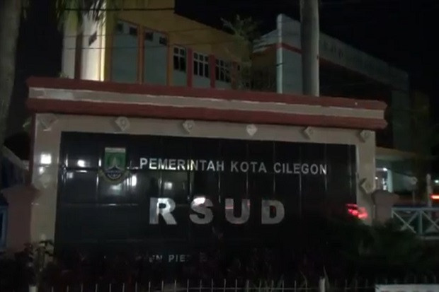 1 Tenaga Medis di RSUD...