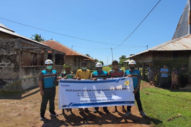 Sinergi PLN-Pemkab Sambungkan...
