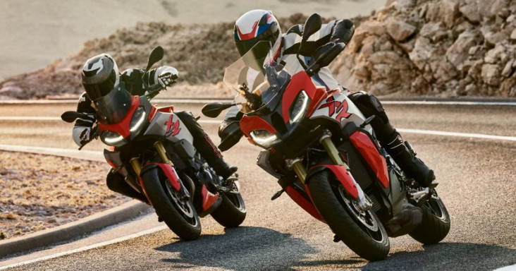BMW F900XR dan F900...