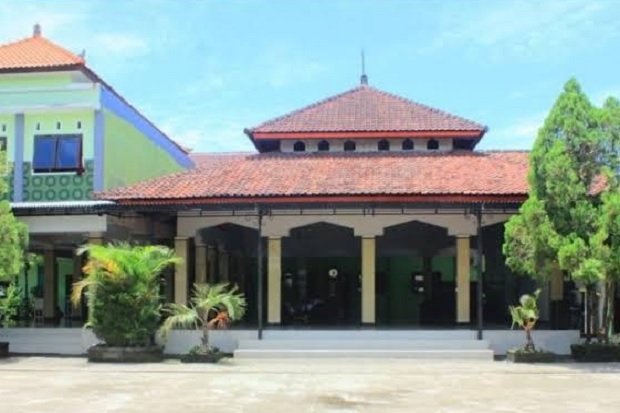 Ngaji Kitab Kuning dengan...