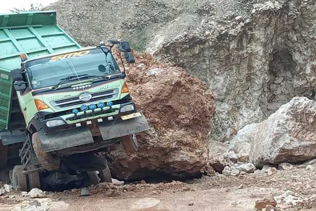 Dentuman Keras Iringi...