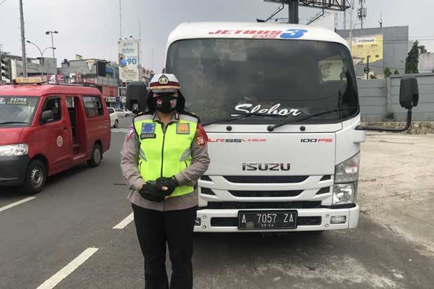 Polres Depok Amankan...