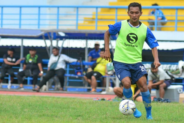 Berkeliling Naik Sepeda,...