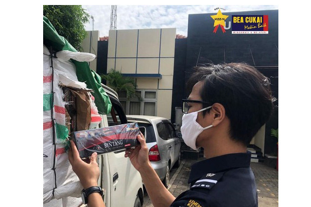 Bea Cukai Amankan Ratusan...