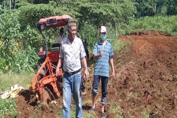 Petani Maros Giatkan...
