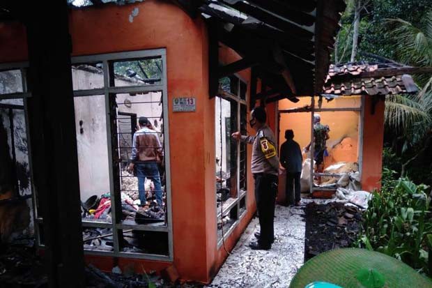 Pergi saat Kompor Menyala,...