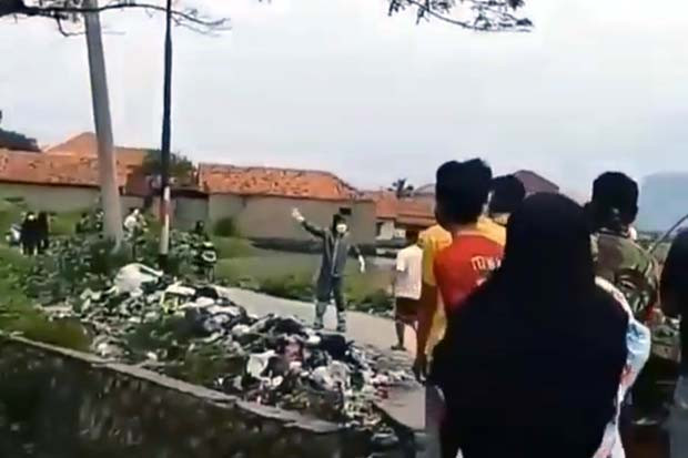 Tolak Pemakaman Jenazah...