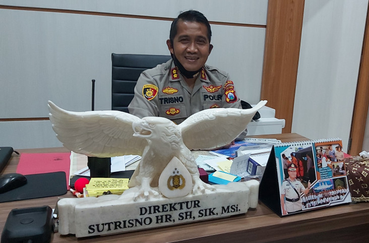 Perwira Polda Jatim...