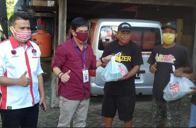 Legislator Sulsel Bagikan...