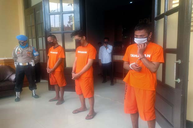 Keluarga Ferdian Cs...