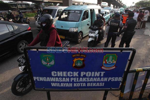 Pengamat: Usia di Bawah...