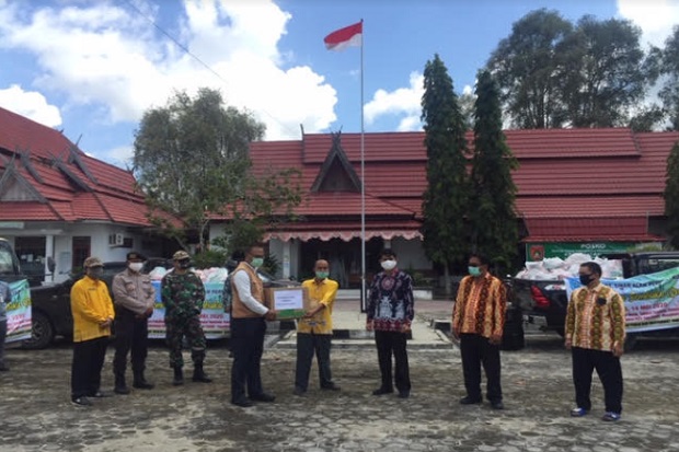 PT SAP Bagikan 500 Paket...