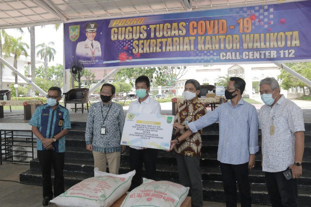 Bea Cukai Batam Hibahkan...