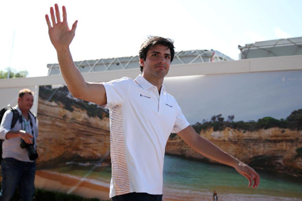 Resmi: Carlos Sainz...