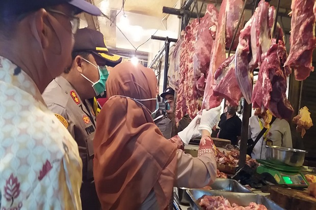 Khawatir Daging Babi...