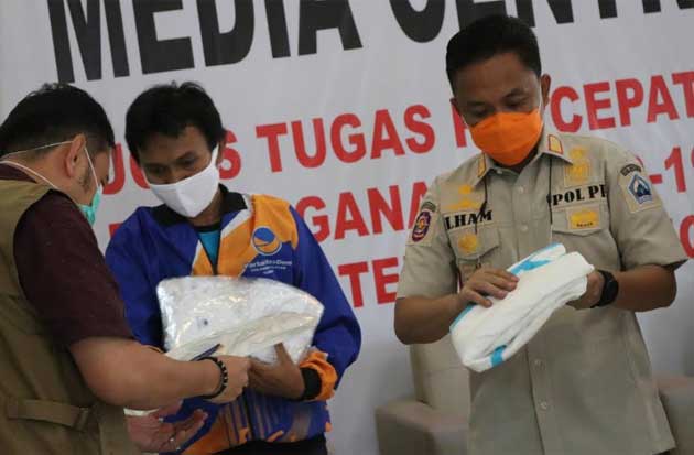 Bantuan APD Terus Mengalir...