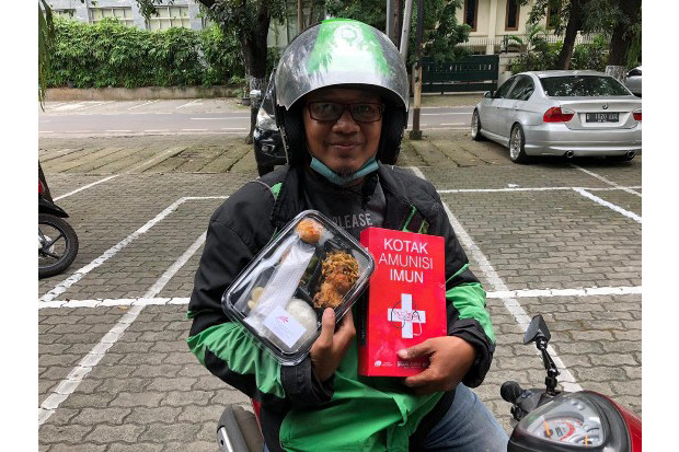 Tangkal Penyebaran Covid-19,...