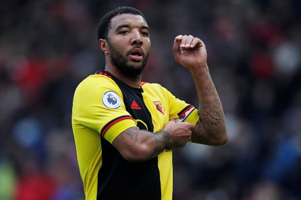 Kapten Watford Menentang...