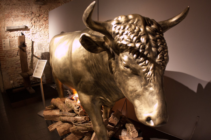 Brazen Bull, Mesin Pembunuh...
