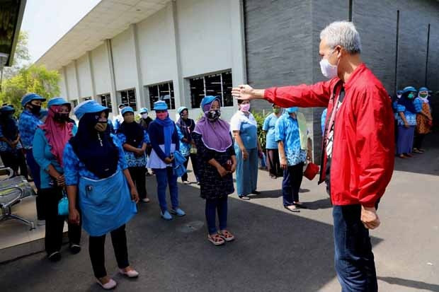 Begini Cara Ribuan Karyawan...
