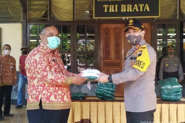 Polres Salatiga Sumbang...