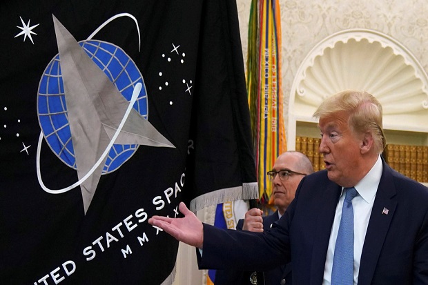 Trump: AS Akan Kalahkan...