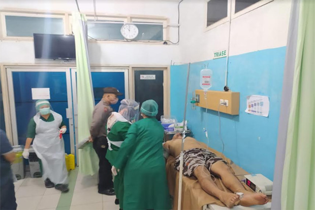 Tak Tahan Bertengkar...