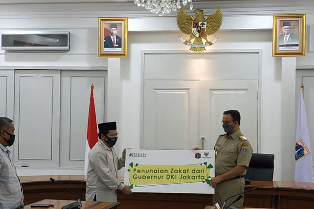 Gubernur Anies dan Riza...