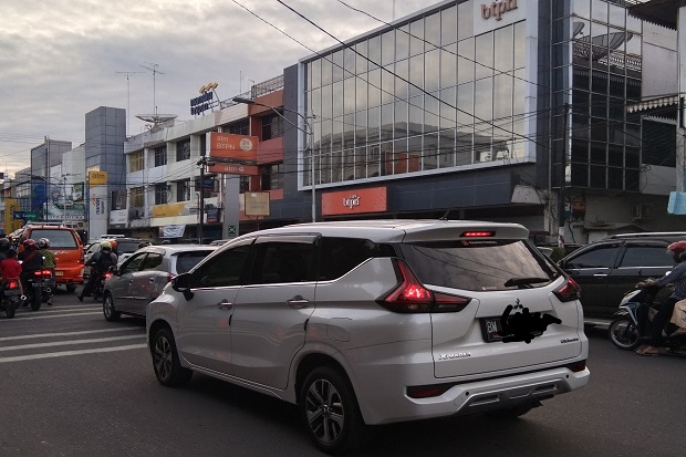 Pengawasan Lemah, Mobil...