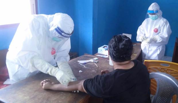 13 Pedagang Pasar Pada,...