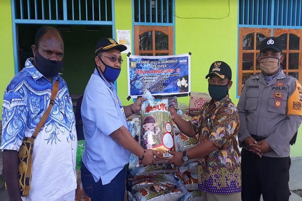 Warga Nimbokrang Papua...