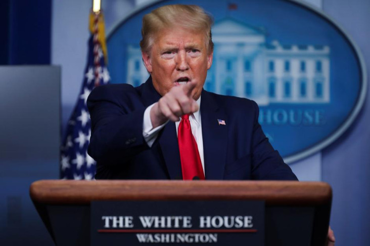 Trump Mengaku Minum...