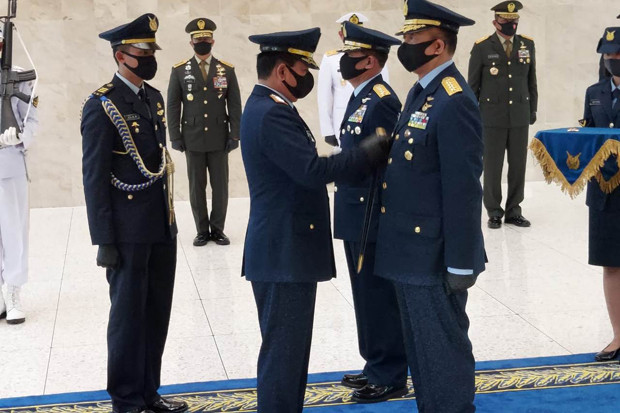 Panglima TNI Pimpin...