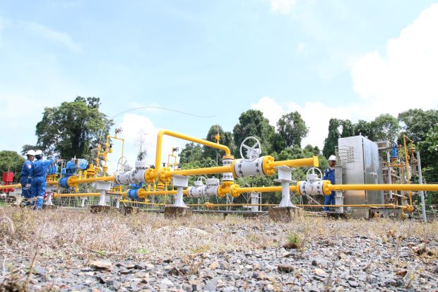 Pertamina-Medco Salurkan...