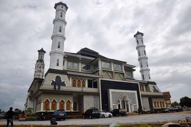Tidur Lima Bulan, Pariwisata...