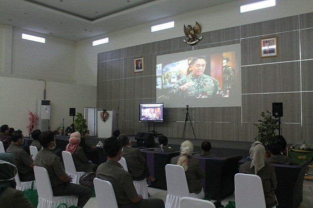 Rayakan Dies Natalis...