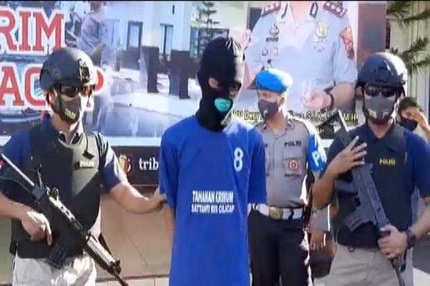 Pemuda di Cilacap Nekat...