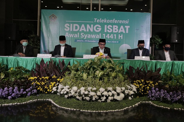 Idul Fitri Hari Minggu,...
