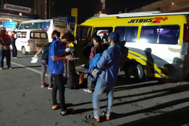 Menyelundupkan Pemudik,...
