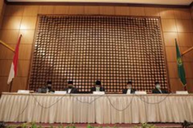 Hasil Sidang Isbat:...