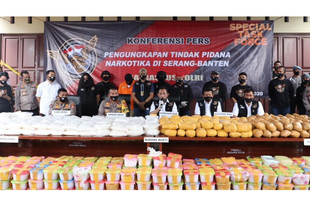 Ungkap 821 Kg Sabu,...