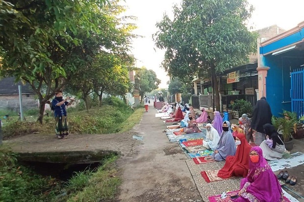 Imbauan di Rumah Saja...